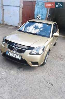 Седан Kia Rio 2011 в Желтых Водах