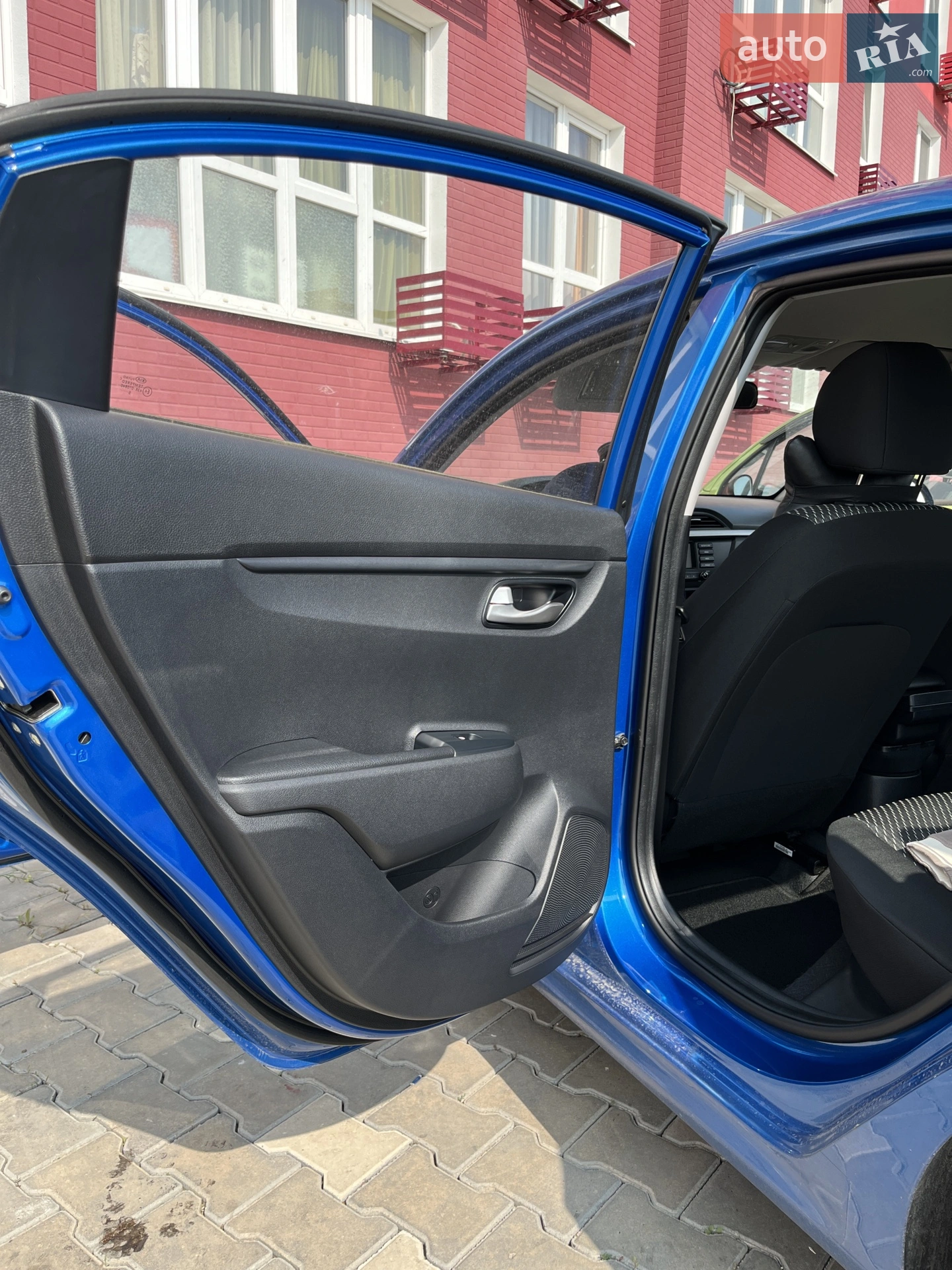 2019 Kia Rio - мініатюра 11