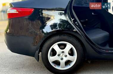 Седан Kia Rio 2012 в 