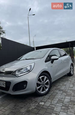Хэтчбек Kia Rio 2011 в Звягеле