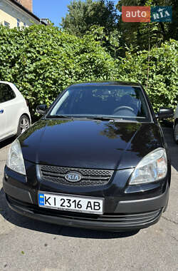 Хэтчбек Kia Rio 2007 в Киеве