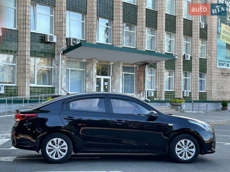 Седан Kia Rio 2018 в Миколаєві