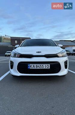 Хэтчбек Kia Rio 2017 в Киеве