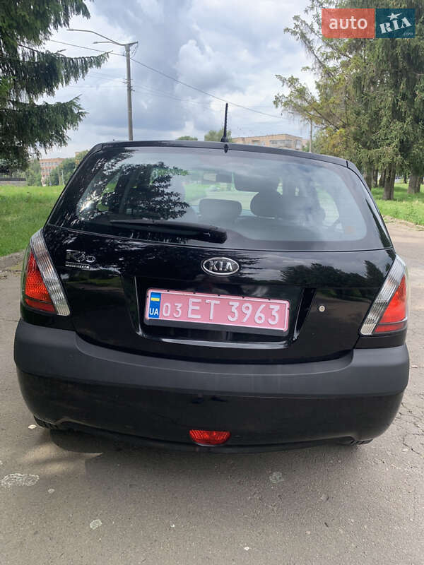 Хетчбек Kia Rio 2009 в Рівному