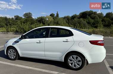 Седан Kia Rio 2013 в Ирпене