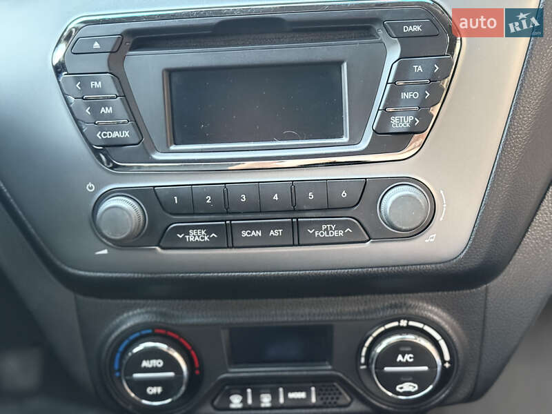 Седан Kia Rio 2014 в Дніпрі