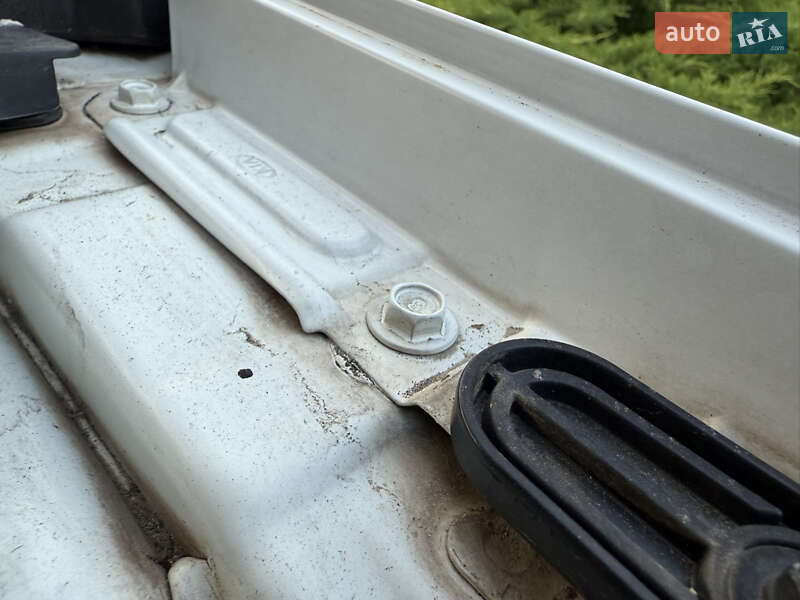 Седан Kia Rio 2014 в Дніпрі