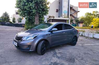 Седан Kia Rio 2012 в Запорожье