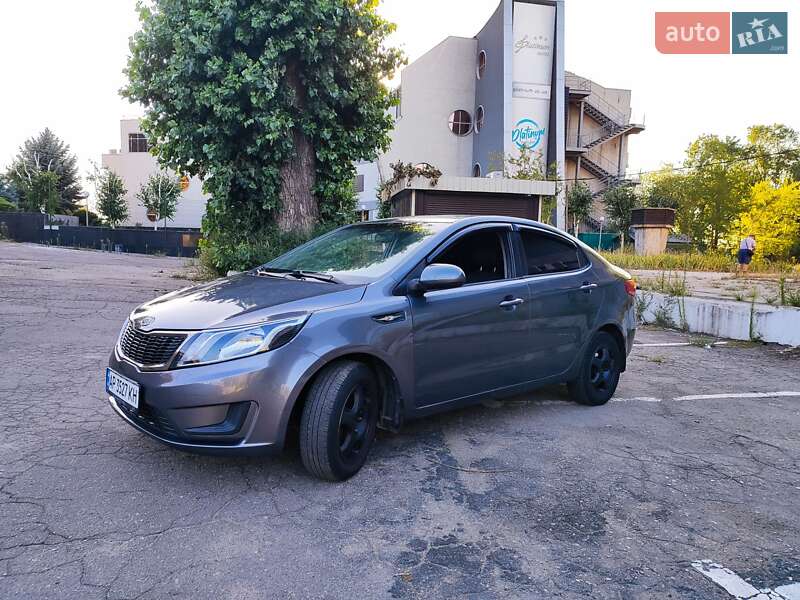 Седан Kia Rio 2012 в Запорожье