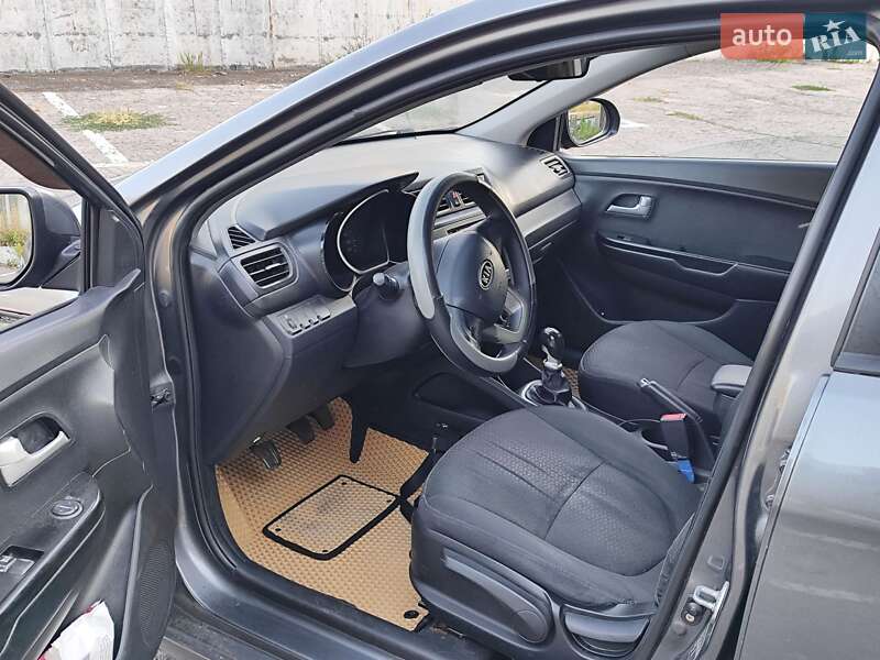 Седан Kia Rio 2012 в Запорожье