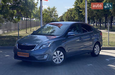 Седан Kia Rio 2013 в Днепре