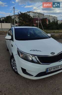 Седан Kia Rio 2013 в Кропивницком