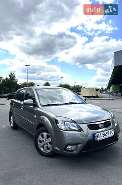 Хетчбек Kia Rio 2010 в Києві