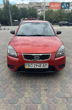 Хэтчбек Kia Rio 2010 в Тернополе