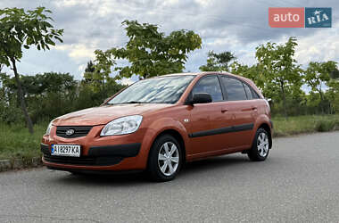 Хэтчбек Kia Rio 2006 в Киеве