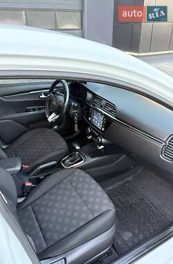 Седан Kia Rio 2018 в 