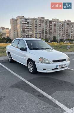 Седан Kia Rio 2001 в Киеве