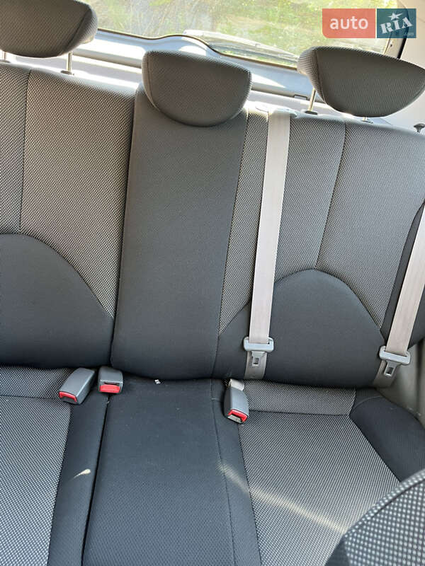 Хэтчбек Kia Rio 2007 в Ровно