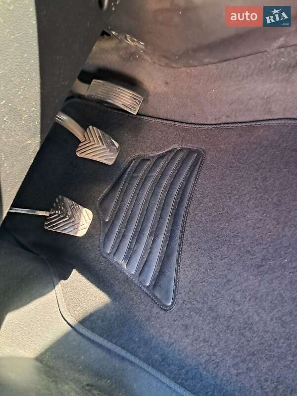 Седан Kia Rio 2013 в Сумах