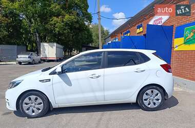 Хэтчбек Kia Rio 2016 в 