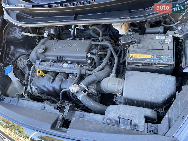 Седан Kia Rio 2017 в Лубнах