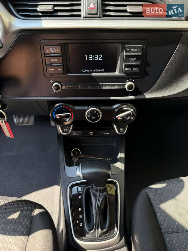 Седан Kia Rio 2021 в Киеве фото 12 Седан Kia Rio 2021 в Киеве