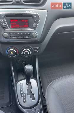 Седан Kia Rio 2012 в 
