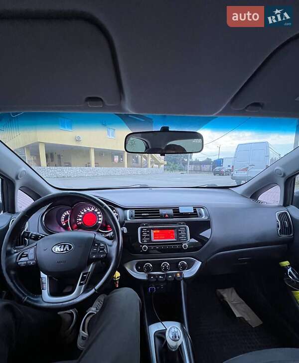 Хэтчбек Kia Rio 2016 в Львове