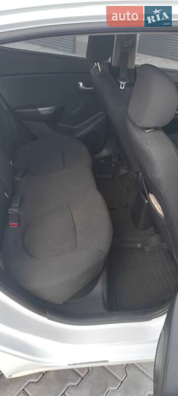 Седан Kia Rio 2012 в Хмельницькому