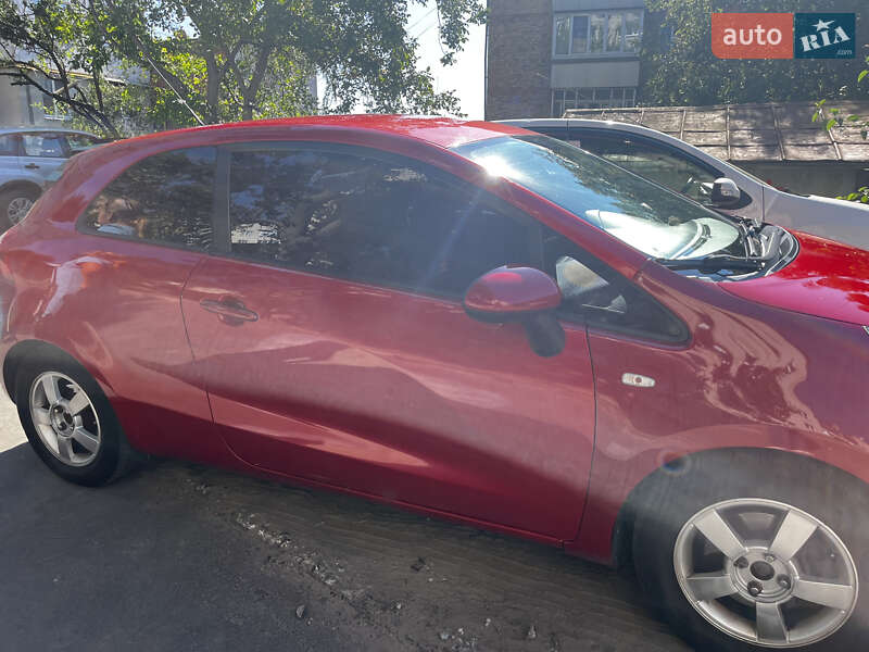 Хетчбек Kia Rio 2012 в Василькові