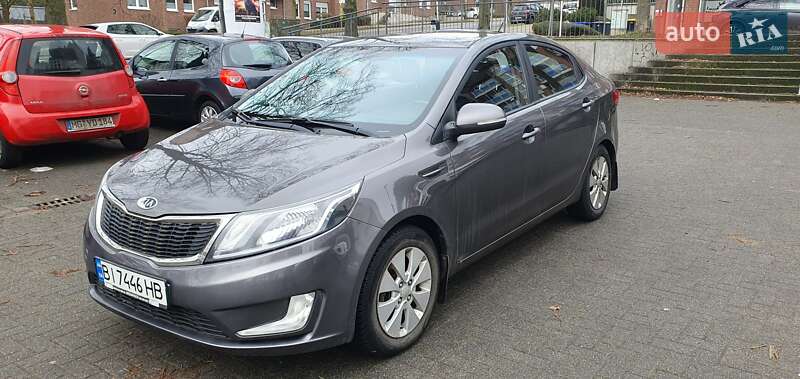 Седан Kia Rio 2011 в Кременчуці