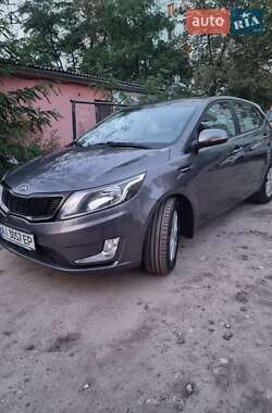 Хэтчбек Kia Rio 2012 в Киеве