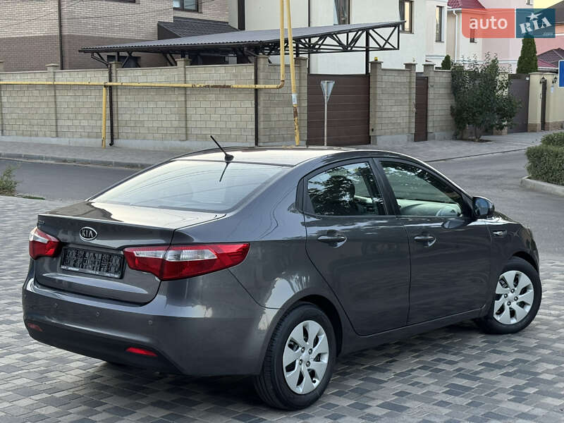 Седан Kia Rio 2012 в Одессе