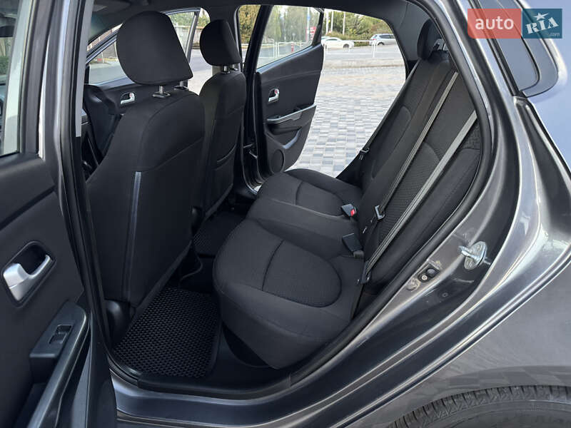 Седан Kia Rio 2012 в Одессе