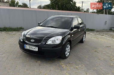 Седан Kia Rio 2007 в Кременчуге