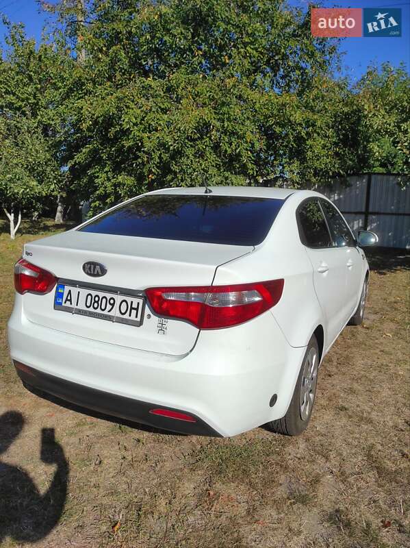 Седан Kia Rio 2013 в Нежине