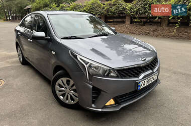 Седан Kia Rio 2021 в Киеве
