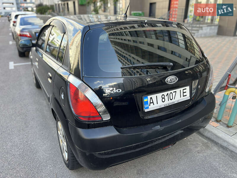 Хэтчбек Kia Rio 2007 в Киеве