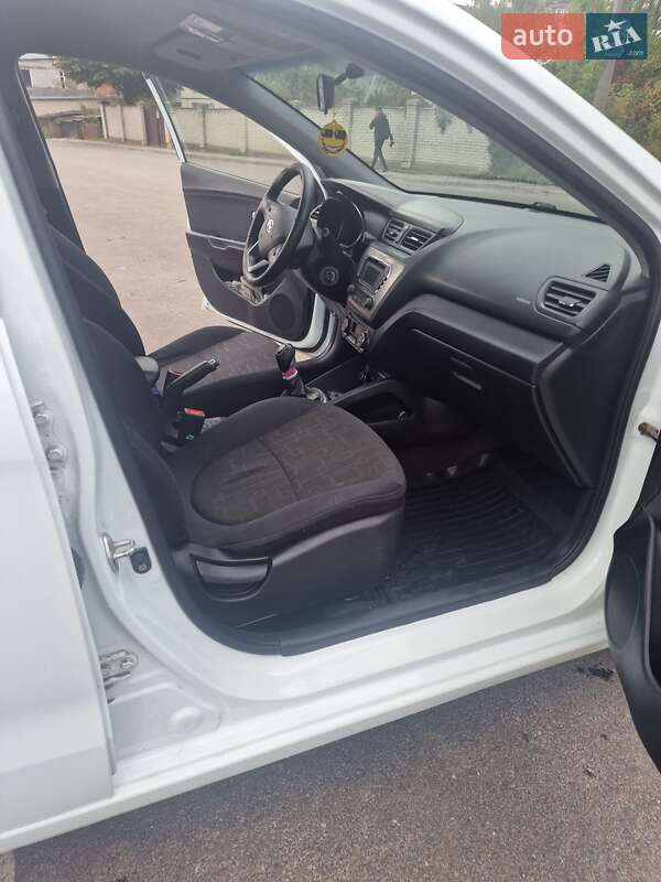 Седан Kia Rio 2012 в Житомире