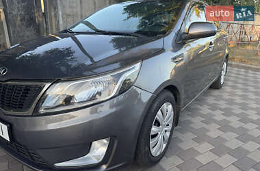 Седан Kia Rio 2013 в 