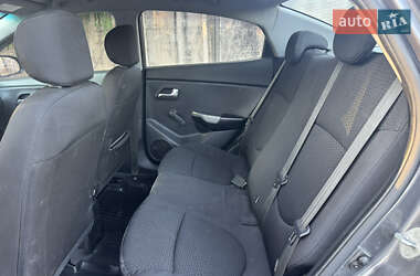 Седан Kia Rio 2013 в 