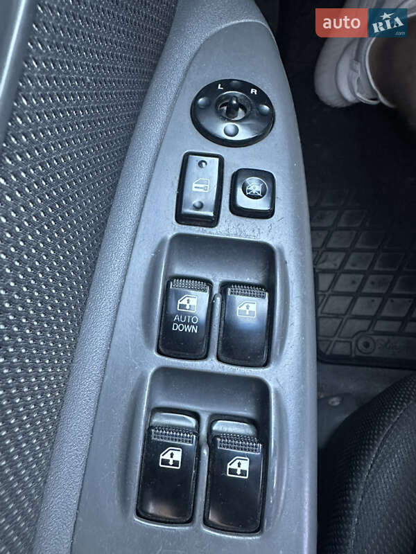 Хэтчбек Kia Rio 2006 в Рокитном фото 17 Хэтчбек Kia Rio 2006 в Рокитном