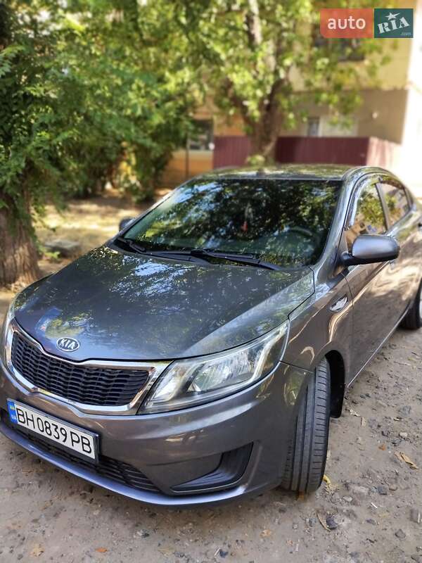 Седан Kia Rio 2012 в Измаиле