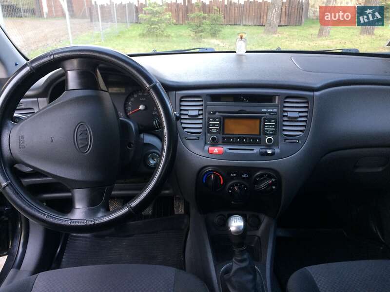 Седан Kia Rio 2009 в Каменке-Бугской фото 11 Седан Kia Rio 2009 в Каменке-Бугской