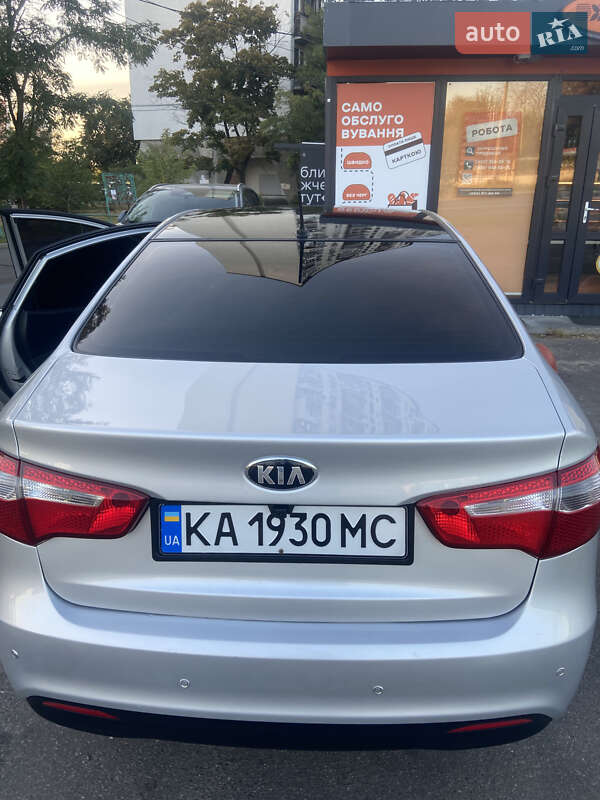 Седан Kia Rio 2013 в Киеве