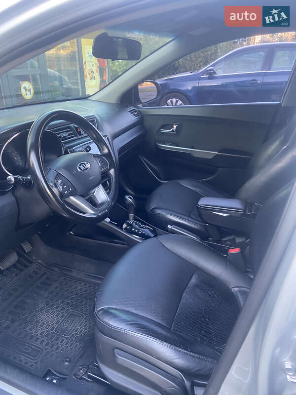 Седан Kia Rio 2013 в Киеве