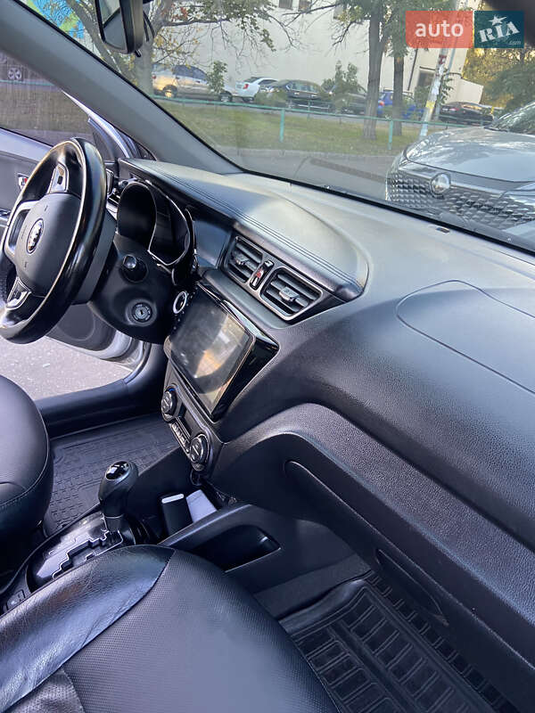 Седан Kia Rio 2013 в Киеве