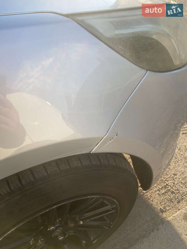 Седан Kia Rio 2013 в Киеве