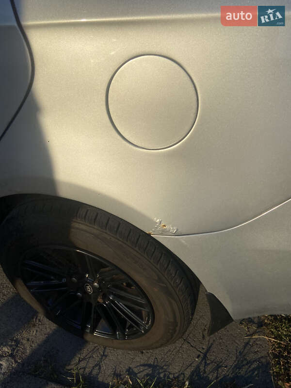 Седан Kia Rio 2013 в Киеве