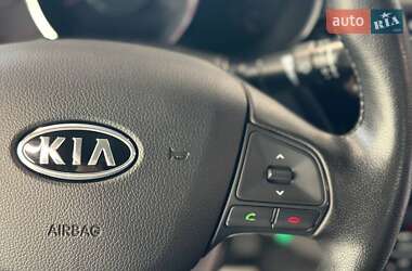 Седан Kia Rio 2012 в 